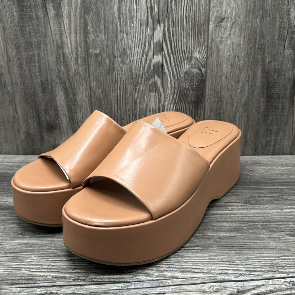 Women's Wynona Platform Sandals - A New Day Tan - Picture 3 of 7